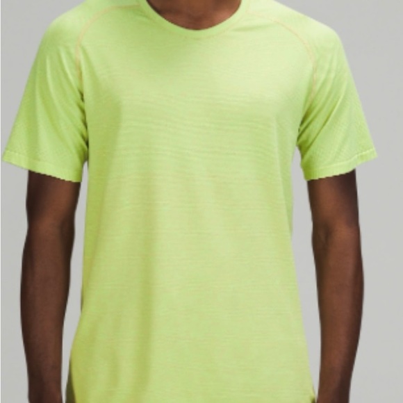 Lululemon Men's Green Shirt - Picture 2 of 3